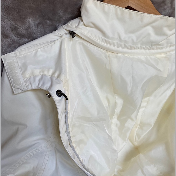 🎉NWOT EDDIE BAUER Rainfoil Packable Jacket, Size LG, Cream - Picture 8 of 12
